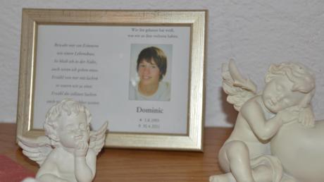 Dominic, den alle nur „Dodo“ nannten, starb am bei einem Verkehrsunfall. Er wurde 17 Jahre alt. Seine Mutter berichtet, wie ihr die „Verwaisten Eltern“ dabei helfen, mit ihrem Verlust zu leben. 