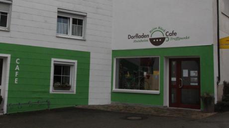 Der Dorfladen in Huisheim ist im Mai eröffnet worden. Er hat sich zu einem Treffpunkt im Dorf entwickelt. 	