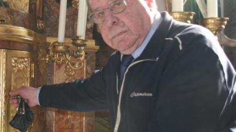 Pfarrer Paul Großmann wird heute 80 Jahre alt.  	