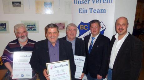 Ehrungen beim BC Huisheim: (von links) Karl Ludwig Klopfer, Alfons Gail, Hermann Rupprecht, Vorsitzender Klaus Färber und Bürgermeister Harald Müller.  	