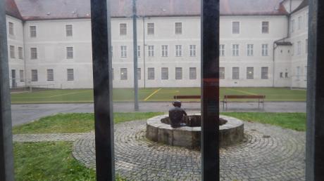 Die Justizvollzugsanstalt in Kaisheim: vergangenen Freitag wollte ein Gefangener fliehen. 