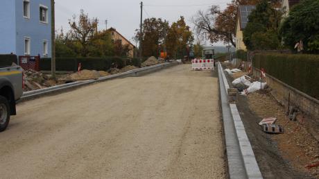 Seit Monaten gesperrt ist die Ortsdurchfahrt in Gosheim. Die Arbeiten gehen Bürgermeister Harald Müller zufolge gut voran.