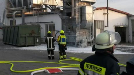 Durch einen Brand in einem Betrieb in Monheim ist am Donnerstagmorgen ein Schaden von schätzungsweise 50000 bis 80000 Euro entstanden.
