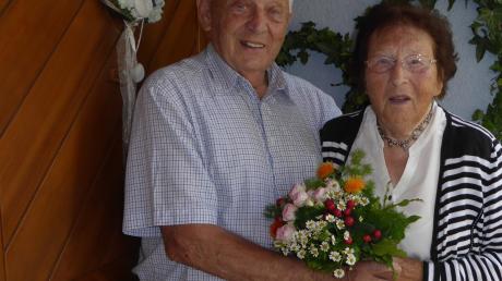 Erwin und Selma Gerstner aus Rain sind seit 60 Jahren verheiratet. Kennengelernt haben sie sich in Stuttgart. 	