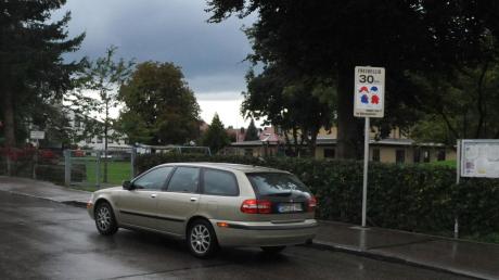 Vor dem Kindergarten St. Martin in Auchsesheim gilt Tempo 30. Dennoch wurde ein Fahrer mit 80 Sachen erwischt. 