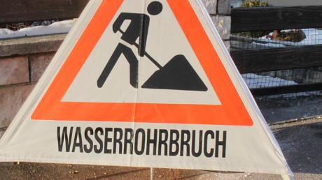 Für Kopfzerbrechen sorgt ein Wasserrohrbruch an einer ungewöhnlichen Stelle in Rögling. 