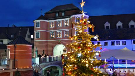 Nach zweijähriger Corona-Pause findet in diesem Jahr wieder der Romantische Weihnachtsamrkt im Donauwörther Ried statt.