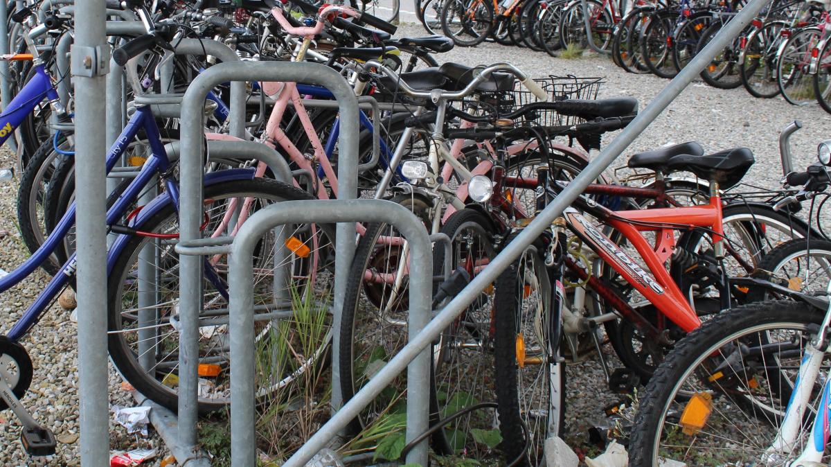 #Rain: Unbekannter stiehlt Fahrrad am Rainer Bahnhof