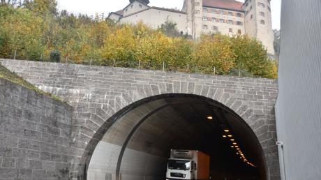 Direkt hinter der Ausfahrt des Harburger Tunnels auf der B25 ist es zu einem Unfall gekommen.