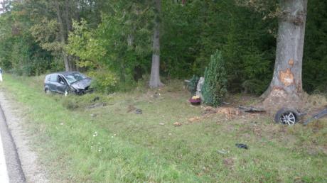 Eine Pappenheimerin ist mit ihrem Auto nahe Fünfstetten gegen einen Baum gefahren und leicht verletzt worden.