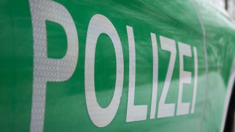 Ein 24-Jähriger Autofahrer fiel den Polizisten in Walchshofen bei einer Verkehrskontrolle auf. Jetzt droht ein Bußgeldverfahren.