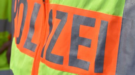 Die Polizei meldet einen Glätteunfall, der sich nahe Flotzheim ereignet hat.
