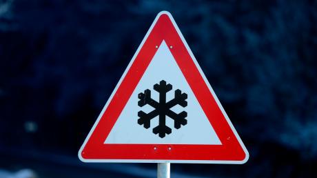 In Kirchberg kam es wegen starkem Schneefall zu einem Unfall mit zwei Verletzten. 
