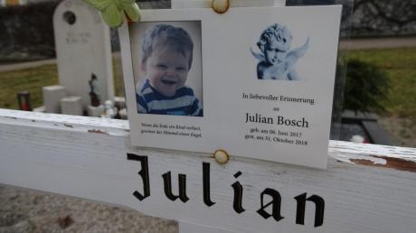 Am 31. Oktober 2018 starb der kleine Julian aus Huisheim an Leukämie.