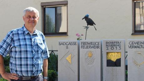 Isidor Auernhammer ist ehrenamtlicher Bürgermeister der kleinen Gemeinde Rögling. Die neuen Aufgaben zu schultern, ist nach wie vor ungewohnt.  	
