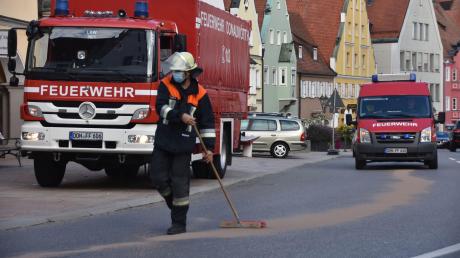In Fremdingen musste die Feuerwehr eine Ölspur beseitigen.