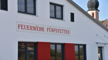 Das neue Feuerwehrhaus samt Bauhof in Fünfstetten.  	
