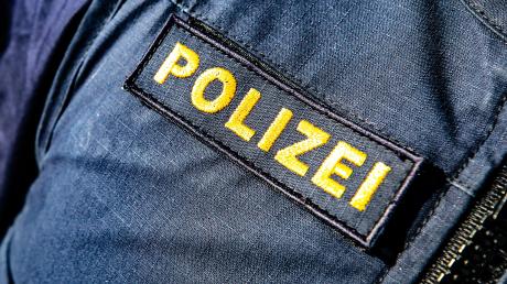 Die Polizei hat nahe Wolferstadt eine illegale Müllablagerungsstätte entdeckt.
