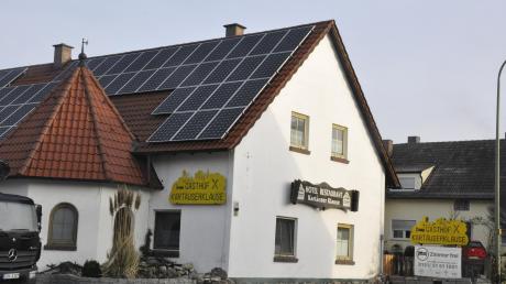 Die Kartäuser-Klause in Erlingshofen ist verkauft. Im Privathaus des früheren Besitzers sollen Hotelzimmer entstehen. 	 	