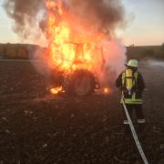 Die Feuerwehren Wiffertshausen und Friedberg löschten am Samstag einen Traktorbrand. 