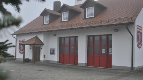 Das Feuerwehrhaus in Buchdorf soll erweitert werden. Der Start des Projekt ist allerdings auf das Frühjahr verschoben worden. 