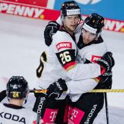 Bei der Eishockey-WM 2024 trifft Deutschland im ersten Spiel auf die Slowakei. Infos zur Übertragung im Free-TV und Live-Stream gibt es hier.
