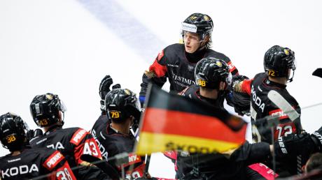Deutschland trifft am 3. Spieltag der Gruppenphase in der Eishockey WM 2024 auf Schweden - hier gibt's alle Infos zu Termin, Uhrzeit und Übertragung.