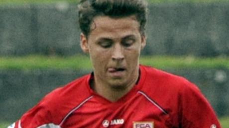 Johannes Müller vom FC Augsburg II sah gegen den FV Illertissen rund 30 Sekunden nach seiner Einwechslung die Rote Karte.