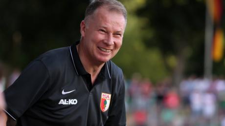 FCA-Manager Stefan Reuterträumt davon, mit dem FC Augsburg ins Pokalfinale in Berlin einzuziehen.