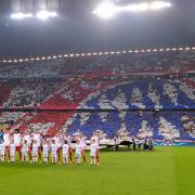 Die Fans des FC Bayern lieferten ihre Mannschaft einen stimmunsvollen Empfang.