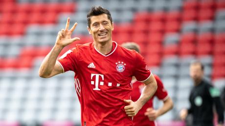 Robert Lewandowski sicherte dem FC Bayern München am Samstag die ersten drei Treffer gegen Eintracht Frankfurt.