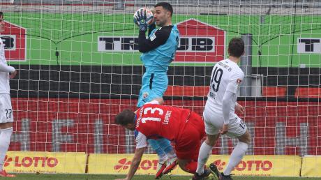Fehler beim Debüt: Dejan Stojanovic leistete sich beim Gegentreffer zum 1:2 einen Aussetzer. Mit dem FC Ingolstadt musste sich der Torhüter letztlich beim 1. FC Heidenheim geschlagen geben. 