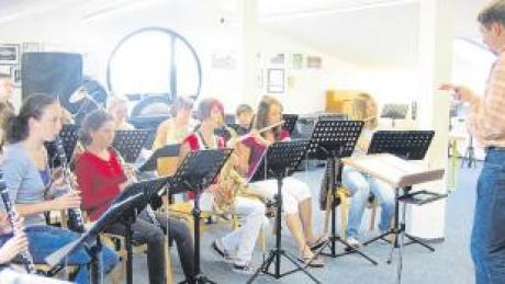 Ein breites Spektrum musikalischer Ausbildung bietet der Musikverein Dasing. Beim Schnuppertag können viele ihr Wunschinstrument ausprobieren. 