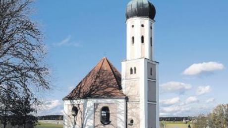 Teurer als geplant wird der Park-and-ride-Platz bei der St. Salvator Kirche in Adelzhausen.  