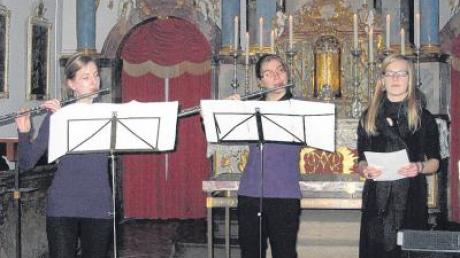 Tamara Nüßl überzeugte als Sängerin beim Konzert in Maria Kappel. Sie wurde unterstützt von Schülerinnen der musikalischen Leiterin Ulrike Tank-Leipert. 