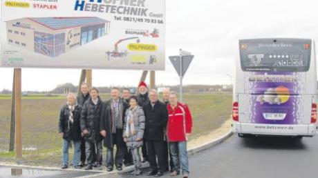 Im Friedberg-Park, an der A 8, baut die Firma Hofner Hebetechnik aus Gersthofen ihre neue Firmenzentrale. Dort werden auch die Busse der Motzenhofener Firma Betzmeir Reisen gewartet, die zur Firmengruppe gehören. 