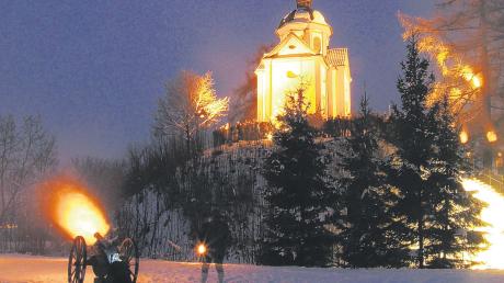 Die Kissinger Burgstall-Kapelle bildet heuer ohne Schnee sicherlich eine andere Kulisse beim Böllern. 