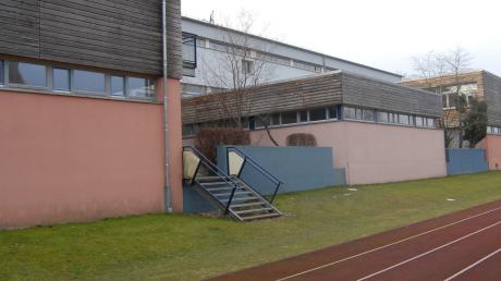 Die Merchinger Mittelschule wird aufgestockt, um auch den neuen Schülern aus Mering Platz zu bieten.
