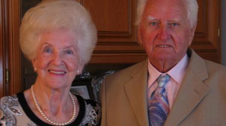Franziska und Josef Platzer aus Friedberg sind auch nach 60 Jahren Ehe glücklich zusammen.  

