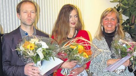 Die Kissinger Künstler Sigrid Prochaska, Stefanie Hubner und Christian Richter (von rechts) freuten sich über die Auszeichnung. 