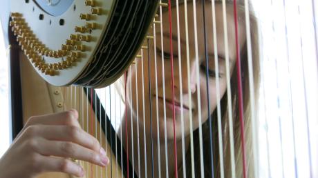 Die Rinnenthaler Harfenistin Katharina Bubmann ist mit einem ersten Preis vom Bundeswettbewerb Jugend musiziert zurückgekehrt.