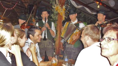 Schmissige Musik, Lebensfreude und gute Unterhaltung bringen die steirischen Musiker um Hannes Hofer in die Jubiläumsstadt. 

