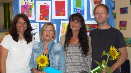 Bei der Vernissage des Kunstprojektes „Jetzt wird´s bunt“ (von links): Susanne Jens, Sabine Kinder, Karin Heyen und Christian Richter.