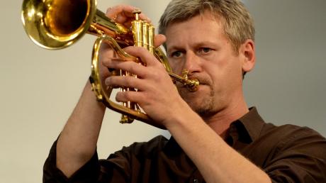 Der international bekannte Jazztrompeter Andy Haderer spielt bei „Peter Oswalds Brass Cocktail“. 
