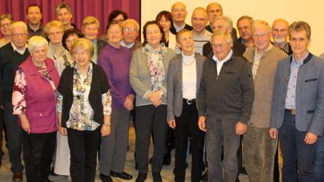 Langjährige Mitglieder – zwei sind seit 60 Jahren dabei – wurden beim Neujahrsempfang des Friedberger Alpenvereins geehrt. 	