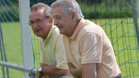 Alfred Bentenrieder (rechts), Ehrenmitglied des Kissinger SC, wird am heutigen Mittwoch 80 Jahre alt. Links sein Bruder Matthias. 	 	