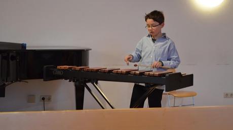 Mit neun Jahren war Daniel Müller der jüngste Musiker. Er beeindruckte am Xylofon mit einer souverän gegebenen Sonatine von Beethoven.  	