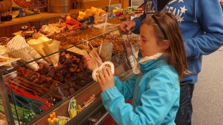 Die Marktsonntage locken die Kinder an die beliebten Süßigkeitenstände. Jetzt findet wieder ein Maimarkt statt.