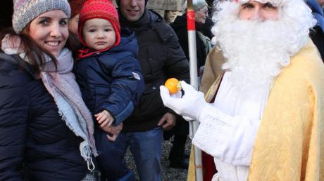 Am ersten Advent findet wieder der traditionelle Christkindlmarkt in Eurasburg statt. Auch der Nikolaus will vorbeischauen. 	