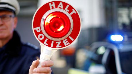 Polizisten kontrollierten in Thannhausen einen Autofahrer. Anschließend durfte er nicht mehr weiterfahren.